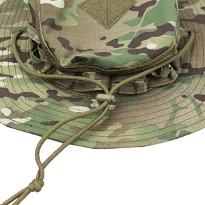 Adjustable chin cord with toggle on the camo boonie hat